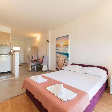 Apartment Livaja